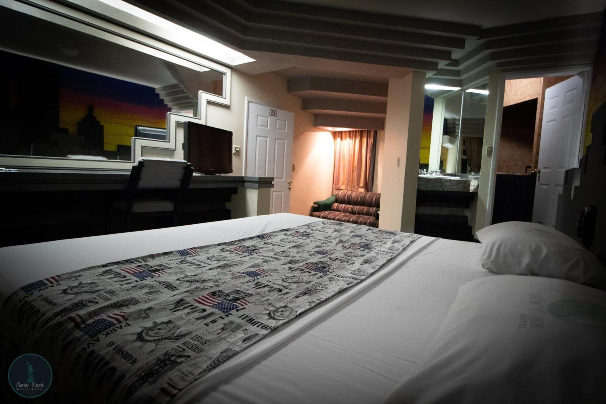 New York Hotel/Motel Orizaba  Exterior photo